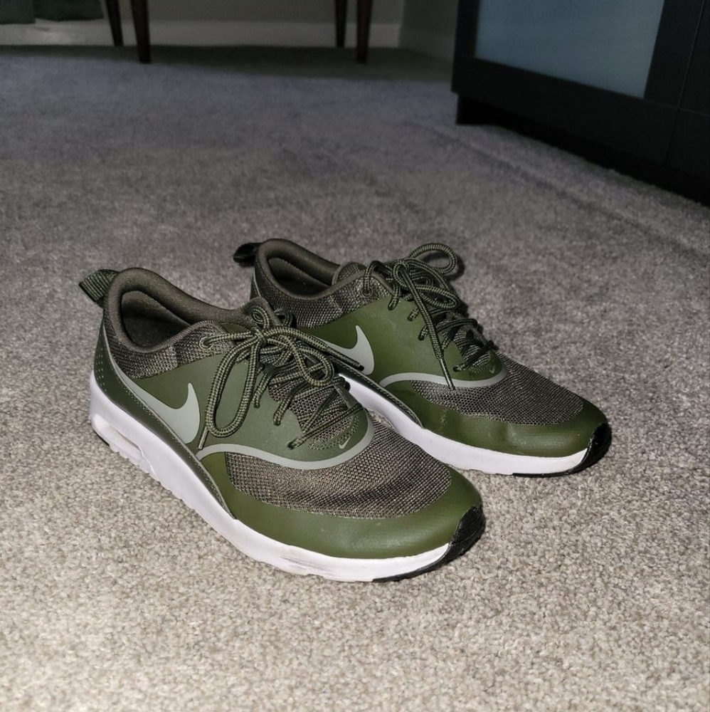 Nike Sneakers